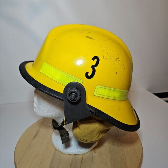 Fire Fighter Helmet - Cairns & Brother N660C METRO - Used condition - Picture 1 of 12